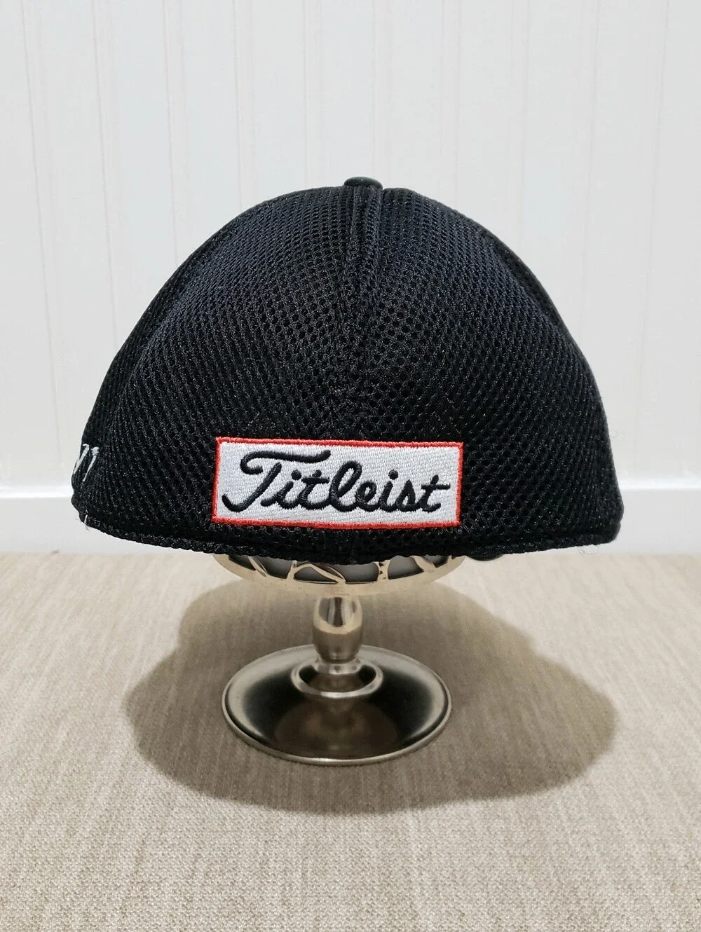 NWOT! TITLEIST Embroidered Pro V1 FJ Stretch Fitted Cap (L/XL) Black/White